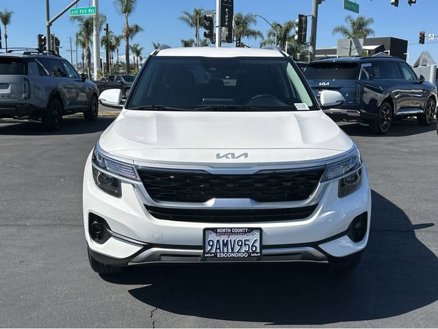 Certified 2022 Kia Seltos S image 2
