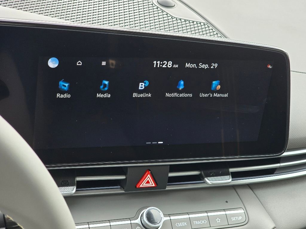 New 2025 Hyundai Elantra SEL image 19