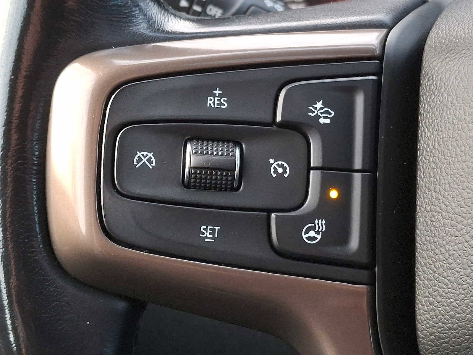 Used 2021 Chevrolet Silverado 1500 High Country w/ Technology Package image 16