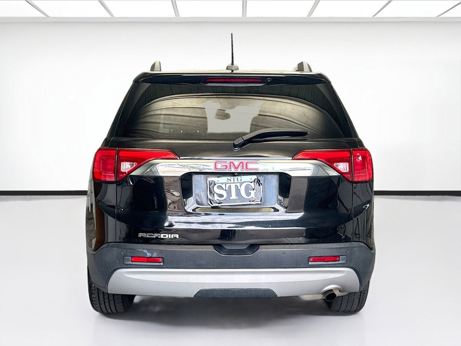 Used 2017 GMC Acadia SLE w/ Driver Alert Package I FWD image 5