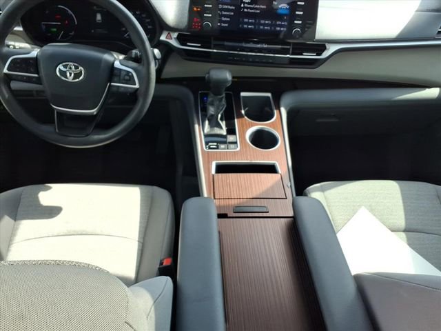 Used 2021 Toyota Sienna LE w/ LE Plus Package image 12