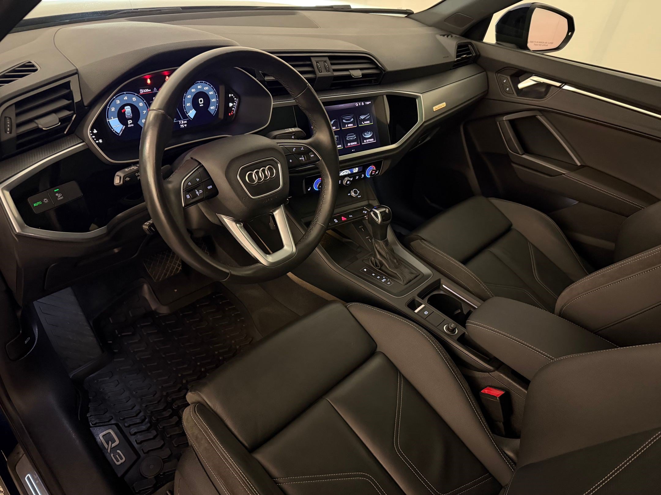 Used 2022 Audi Q3 2.0T Premium Plus AWD/4WD image 4