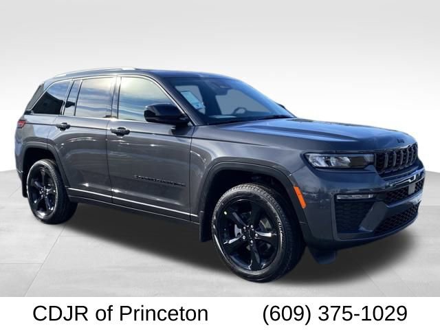 New 2026 Jeep Grand Cherokee Limited w/ Limited Altitude Package