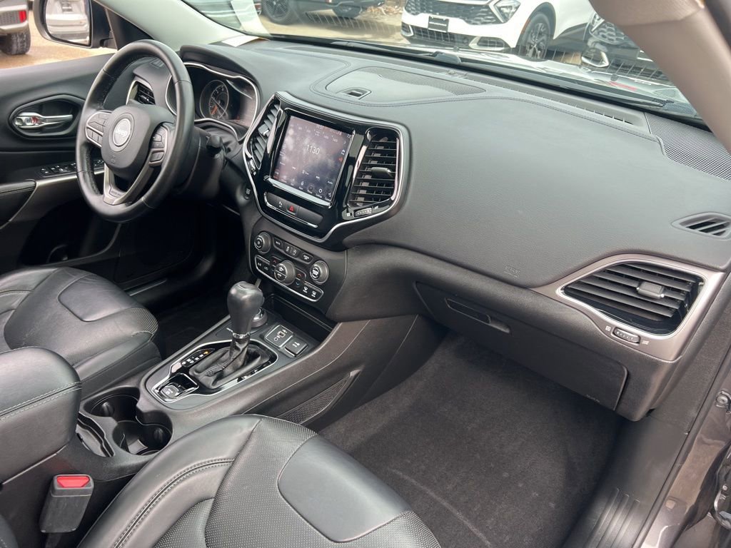 Used 2019 Jeep Cherokee Limited image 23