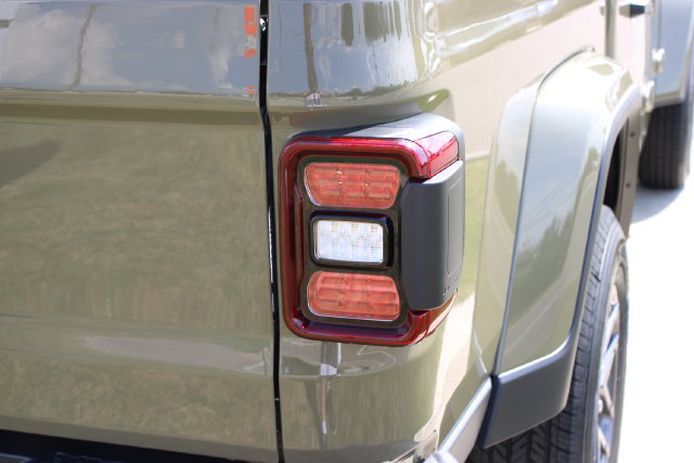 New 2026 Jeep Gladiator Sport AWD/4WD image 37