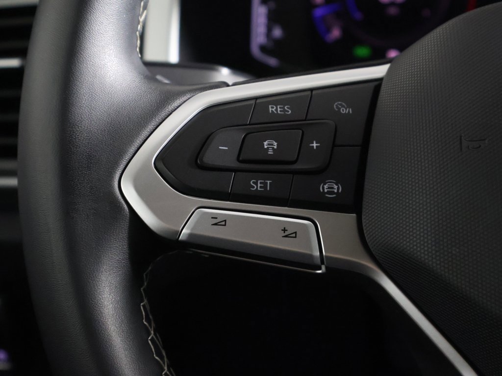 Used 2023 Volkswagen Atlas SE image 38