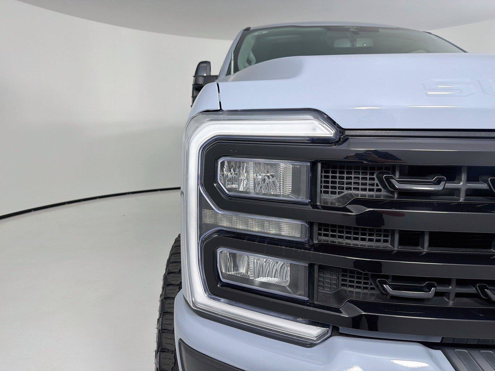 Used 2024 Ford F250 Lariat w/ Lariat Ultimate Package AWD/4WD image 30