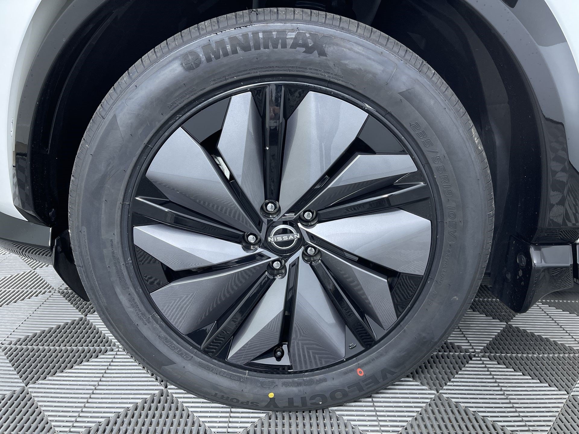 Certified 2024 Nissan Ariya AWD image 26