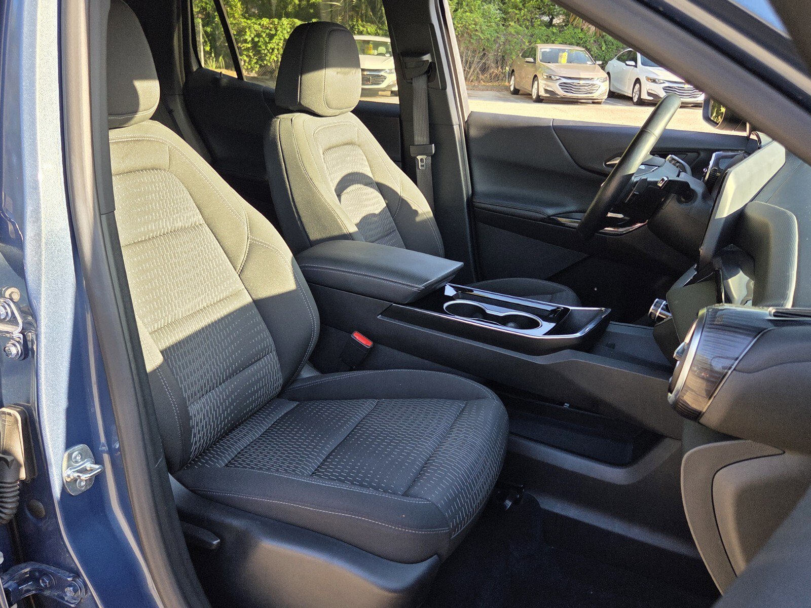 Certified 2025 Chevrolet Equinox LT FWD image 22