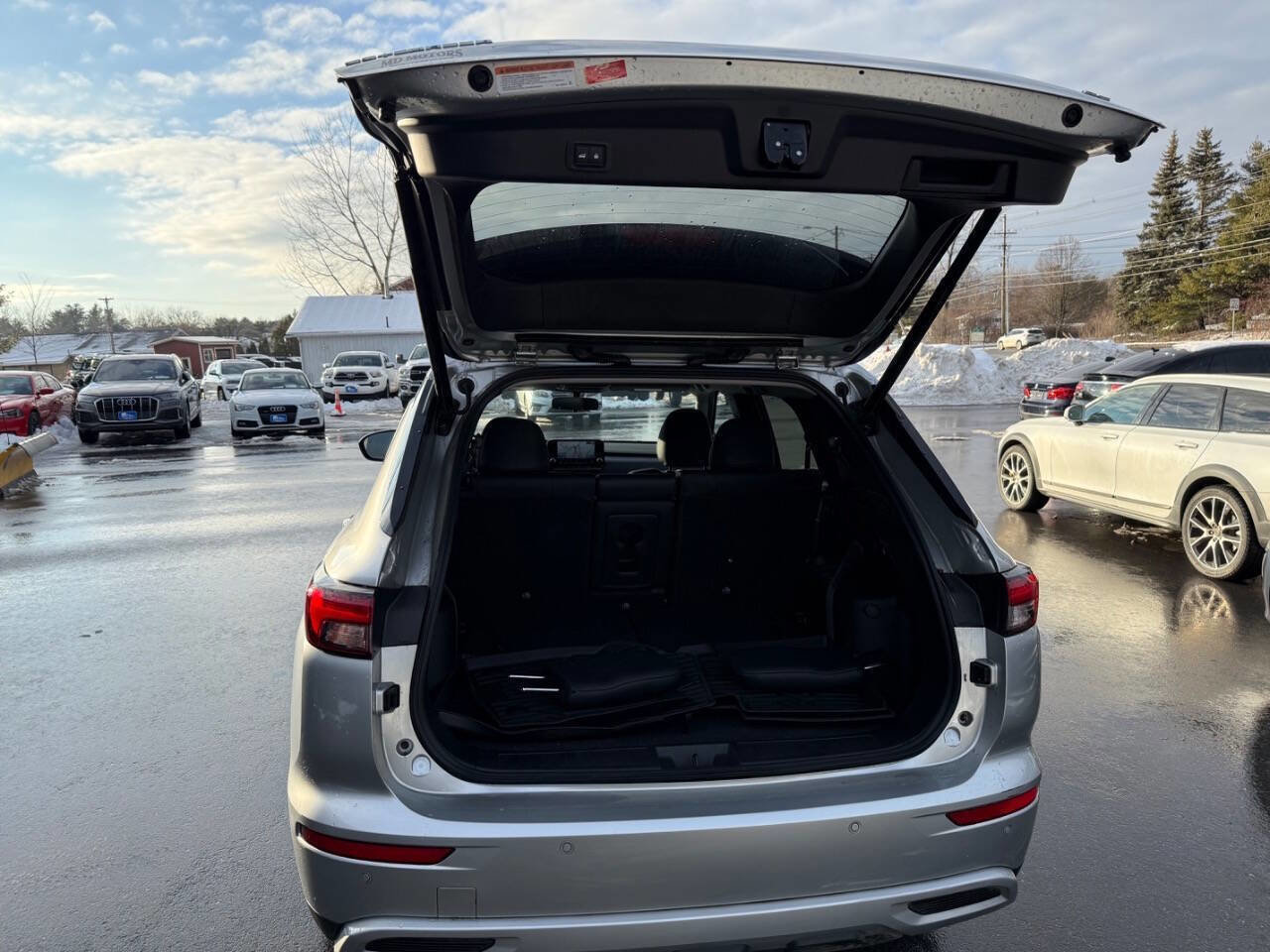 Used 2024 Mitsubishi Outlander SE image 13