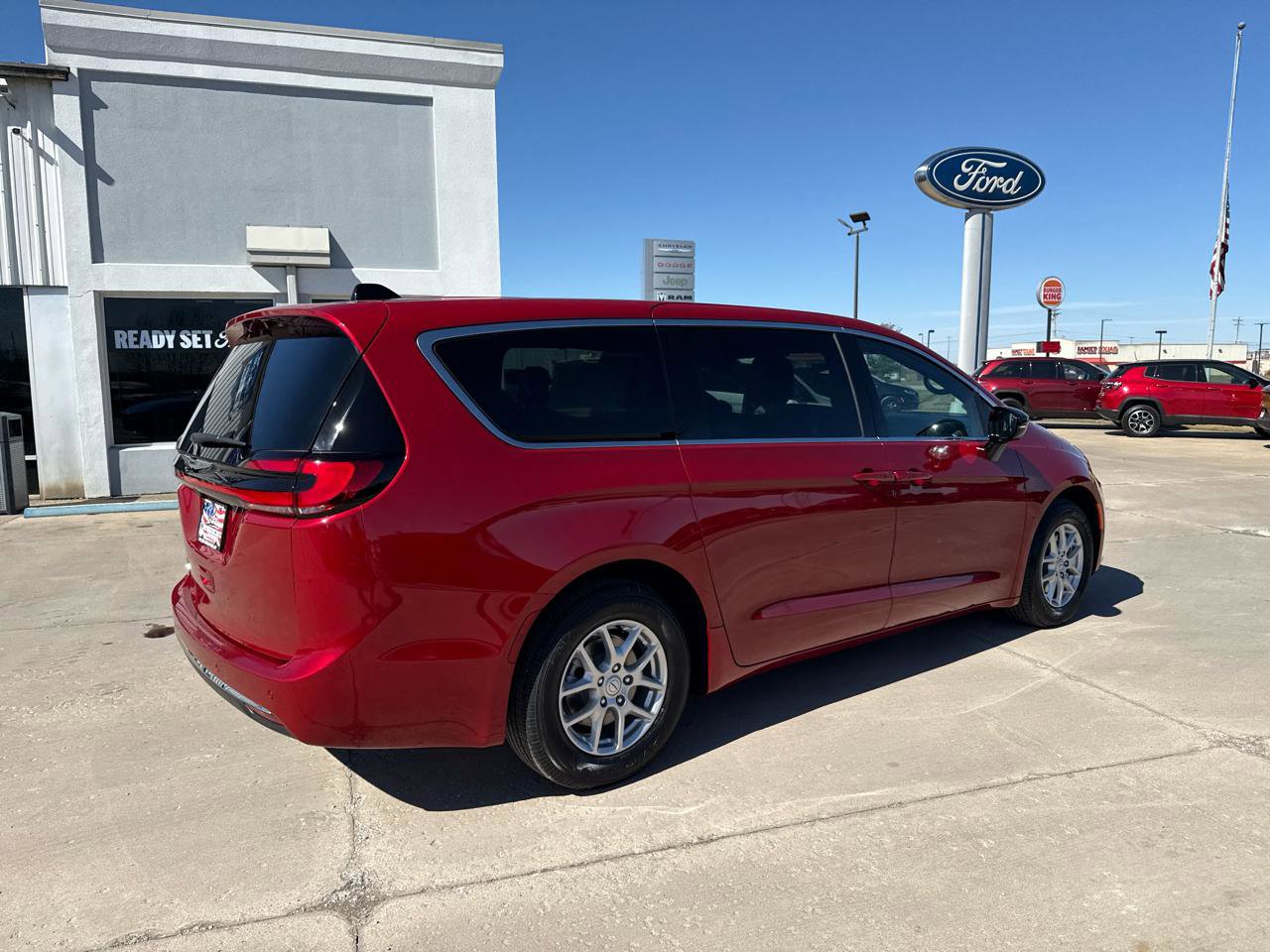 New 2026 Chrysler Pacifica Select image 7