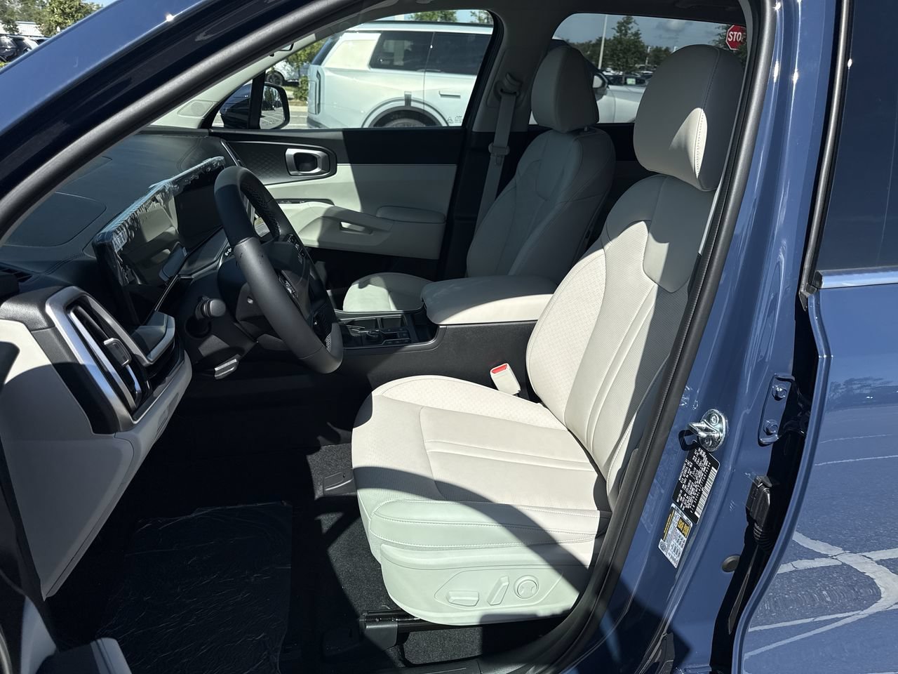 New 2026 Kia Sorento S w/ S Panoramic Sunroof Package FWD image 13