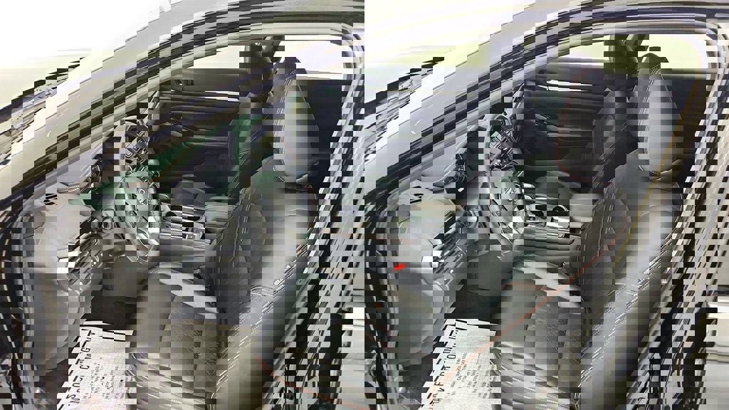 Used 2024 Nissan Altima 2.0 SR image 21