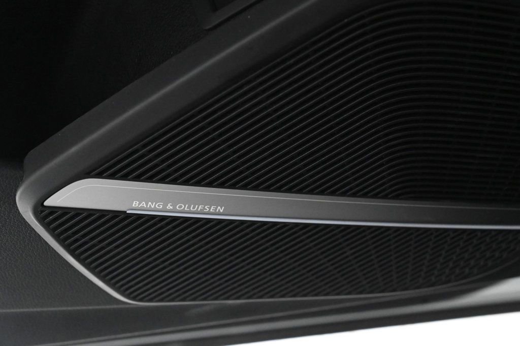 Certified 2025 Audi Q5 2.0T Premium Plus w/ Premium Plus Package image 19