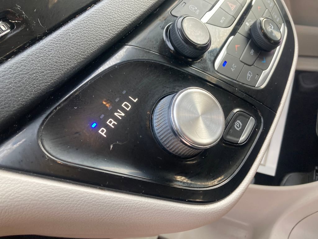 Used 2019 Chrysler Pacifica Touring-L FWD image 28