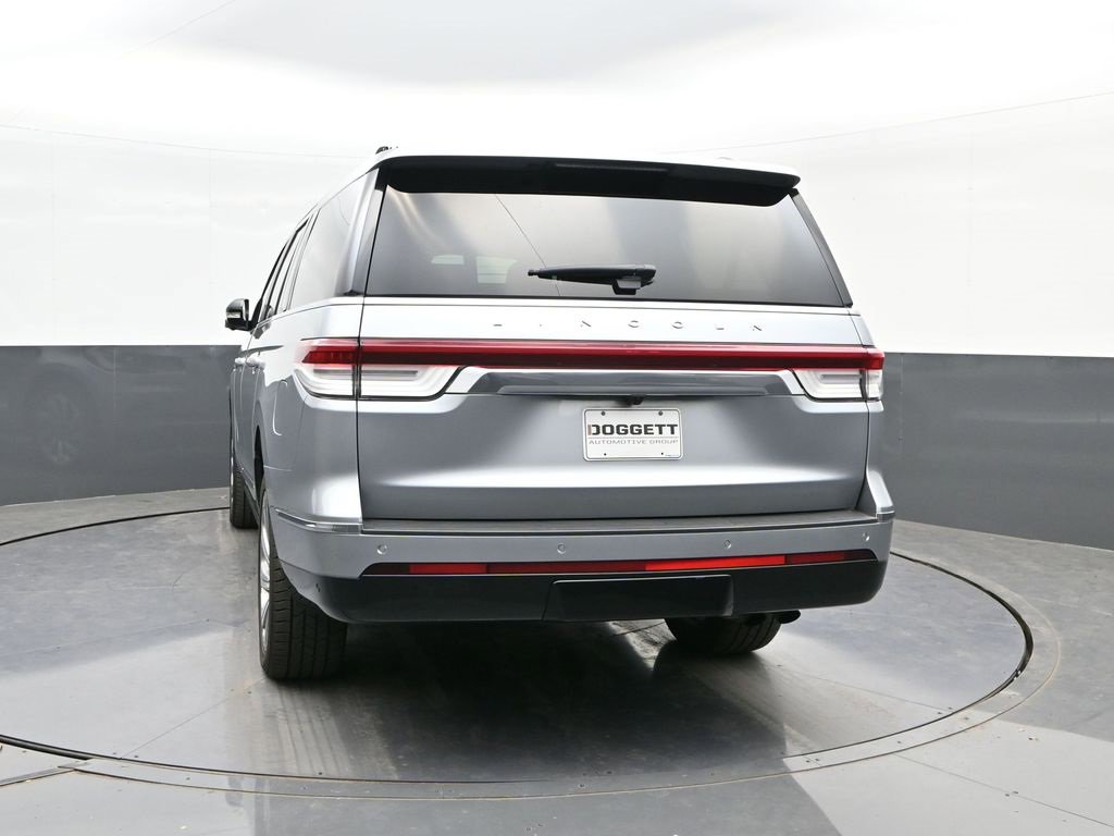 Used 2024 Lincoln Navigator L 4WD image 8