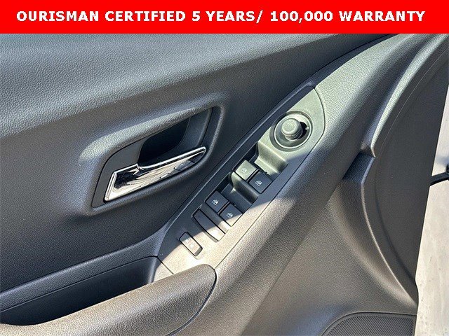 Certified 2022 Chevrolet Trax LS w/ Tint and Cruise Package image 15