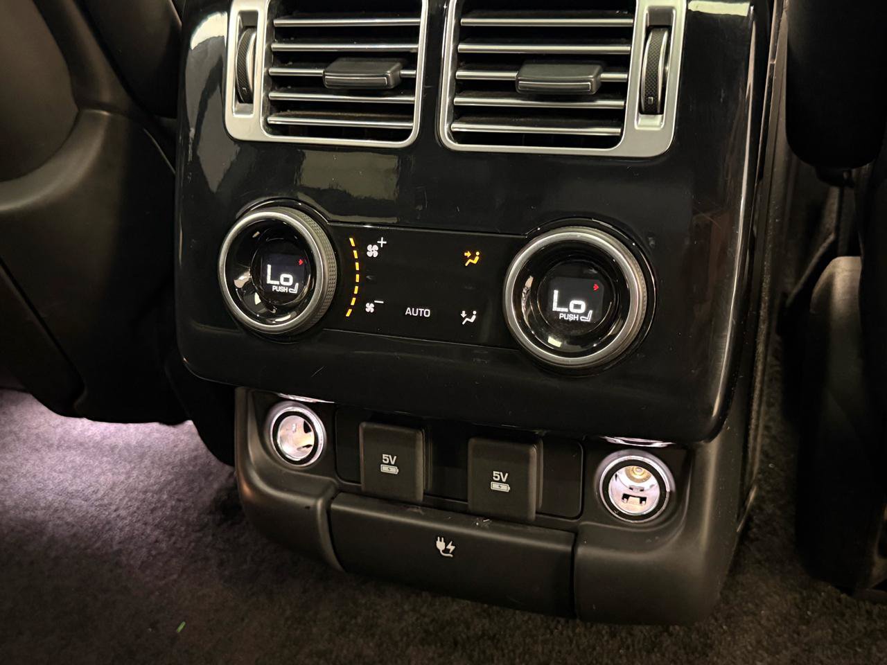 Used 2019 Land Rover Range Rover HSE AWD/4WD image 43