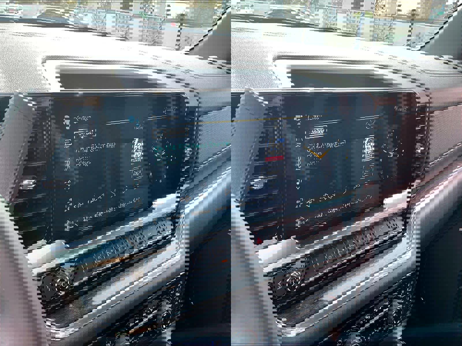 Used 2024 Chevrolet Silverado 2500 LTZ w/ LTZ Plus Package image 23