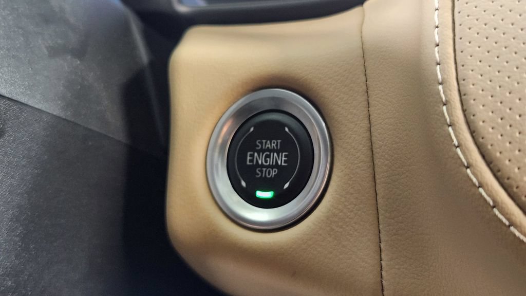 Used 2024 Chevrolet Tahoe Premier AWD/4WD image 28
