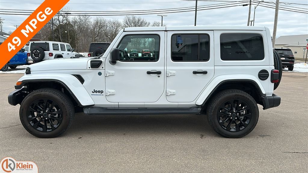 Used 2025 Jeep Wrangler Sahara 4xe image 4