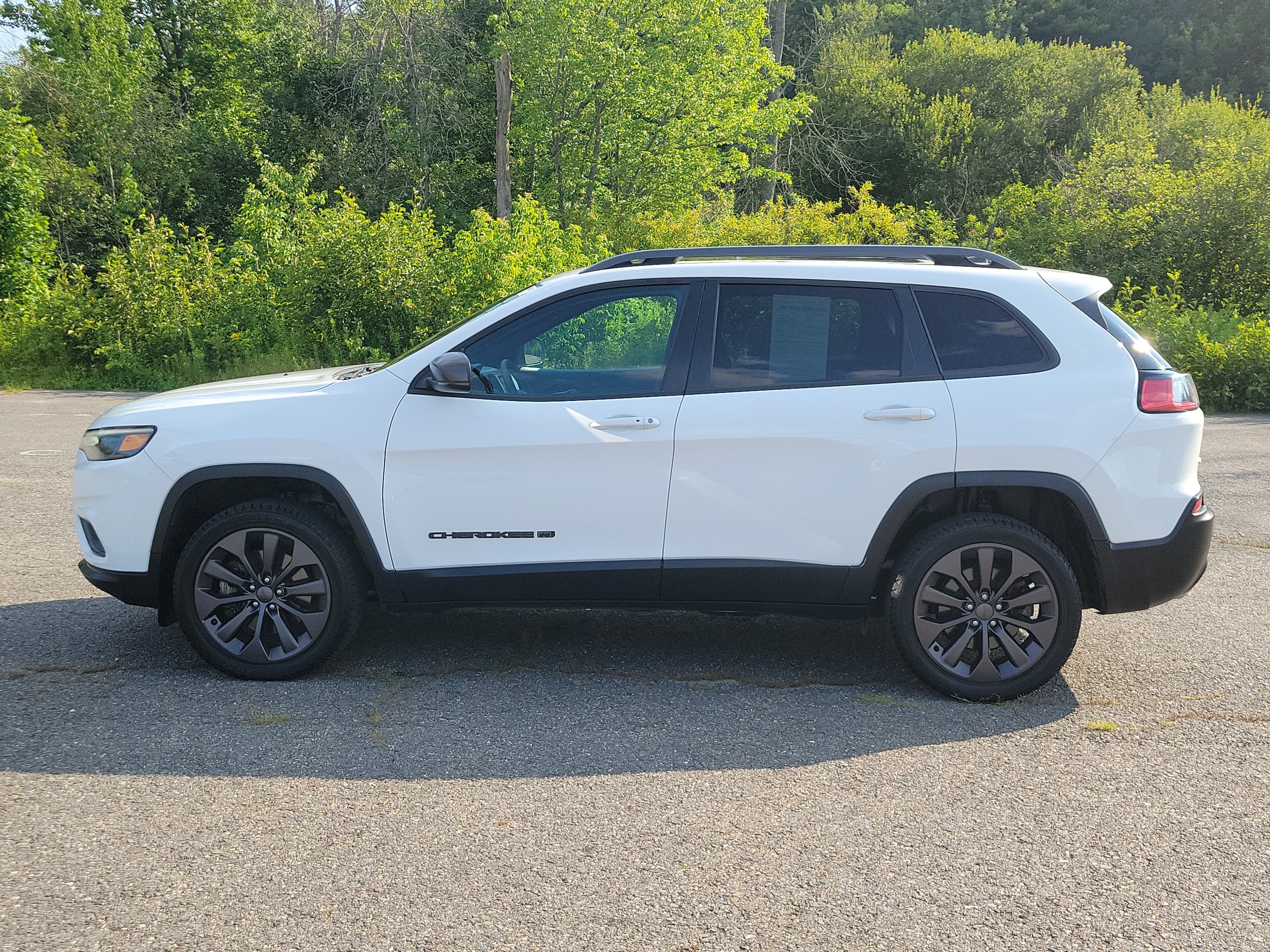 Used 2021 Jeep Cherokee Latitude Lux 80th Anniv w/ Quick Order Package 26U 80TH AWD/4WD image 8