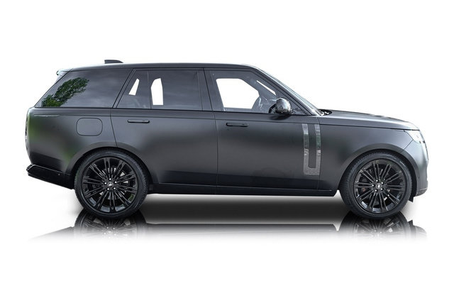 Used 2023 Land Rover Range Rover SE AWD/4WD image 2