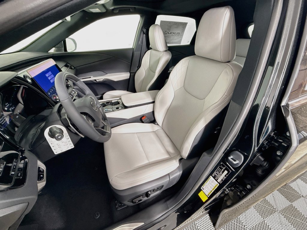 New 2026 Lexus RX 350 FWD image 16