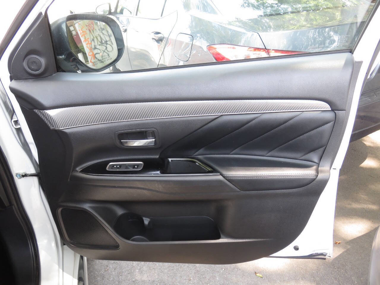 Used 2020 Mitsubishi Outlander SEL image 26