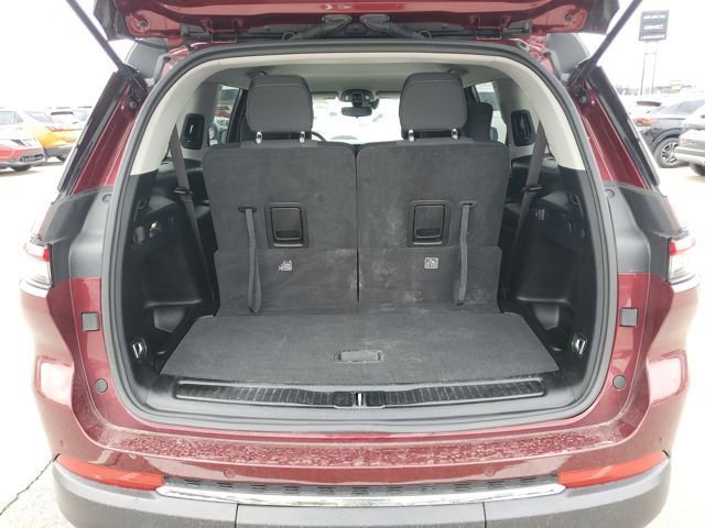 Used 2023 Jeep Grand Cherokee L Laredo AWD/4WD image 30