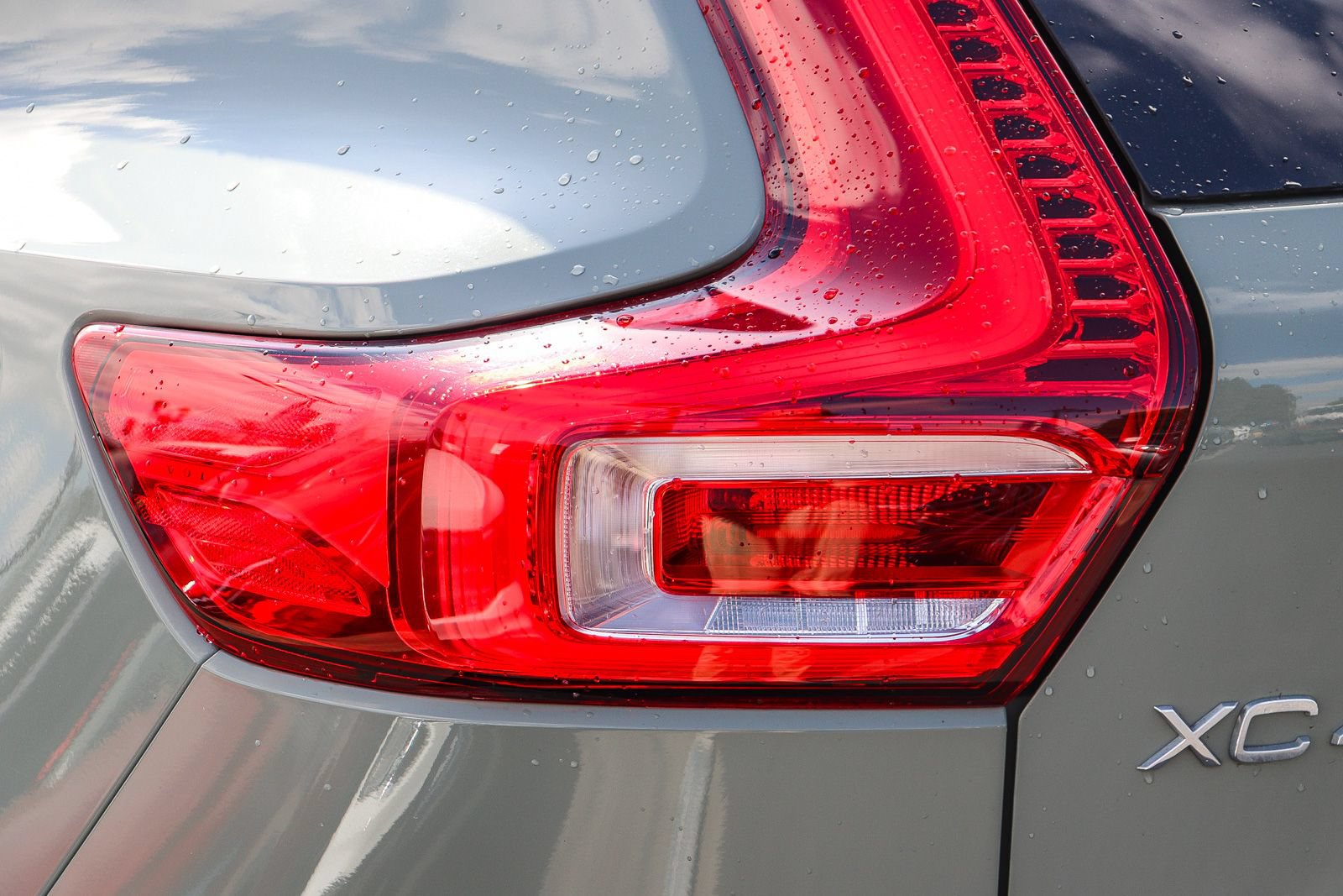 Used 2023 Volvo XC40 Recharge Ultimate AWD/4WD image 9
