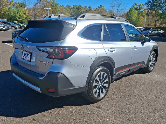 Used 2024 Subaru Outback Limited XT AWD/4WD image 6