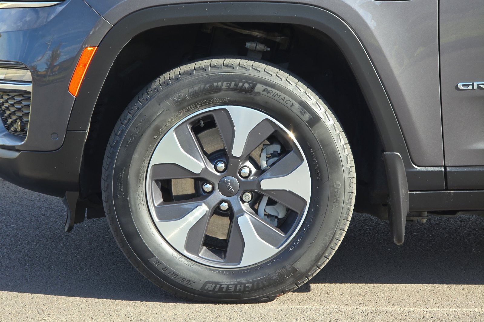 Used 2022 Jeep Grand Cherokee Limited 4xe w/ Luxury Tech Group II AWD/4WD image 34