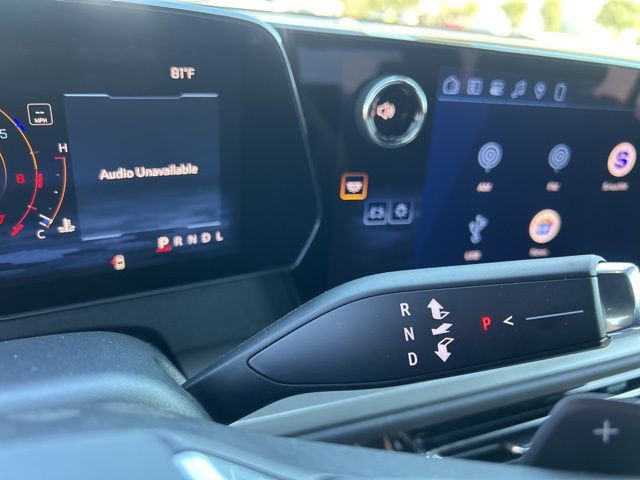 New 2026 Chevrolet Traverse LT w/ Sun and Wheel Package FWD image 27