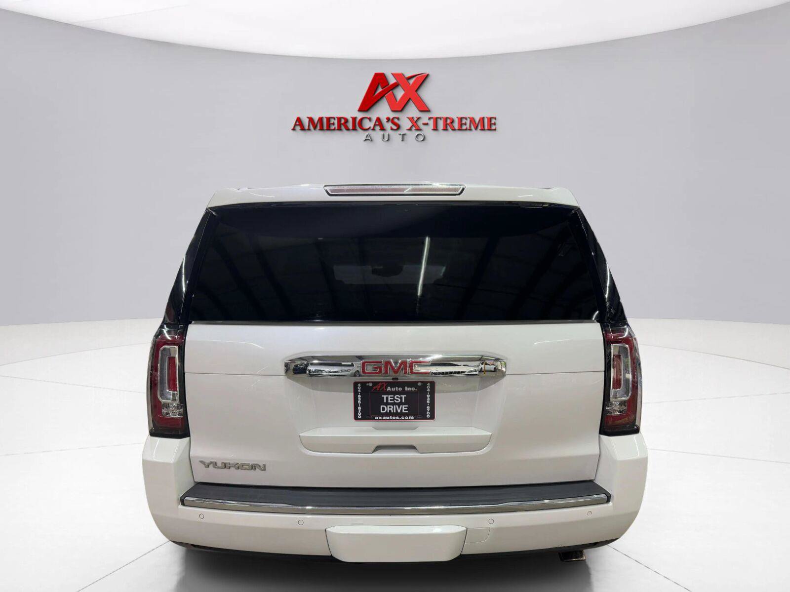 Used 2016 GMC Yukon Denali w/ Open Road Package AWD/4WD image 6
