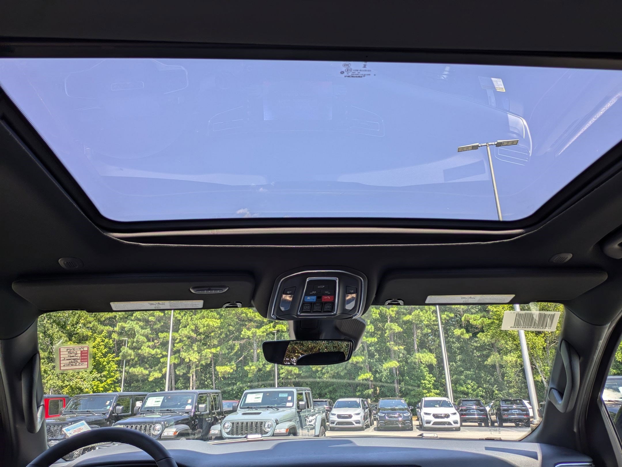 New 2025 Jeep Wagoneer L Series II w/ Convenience Group I image 24