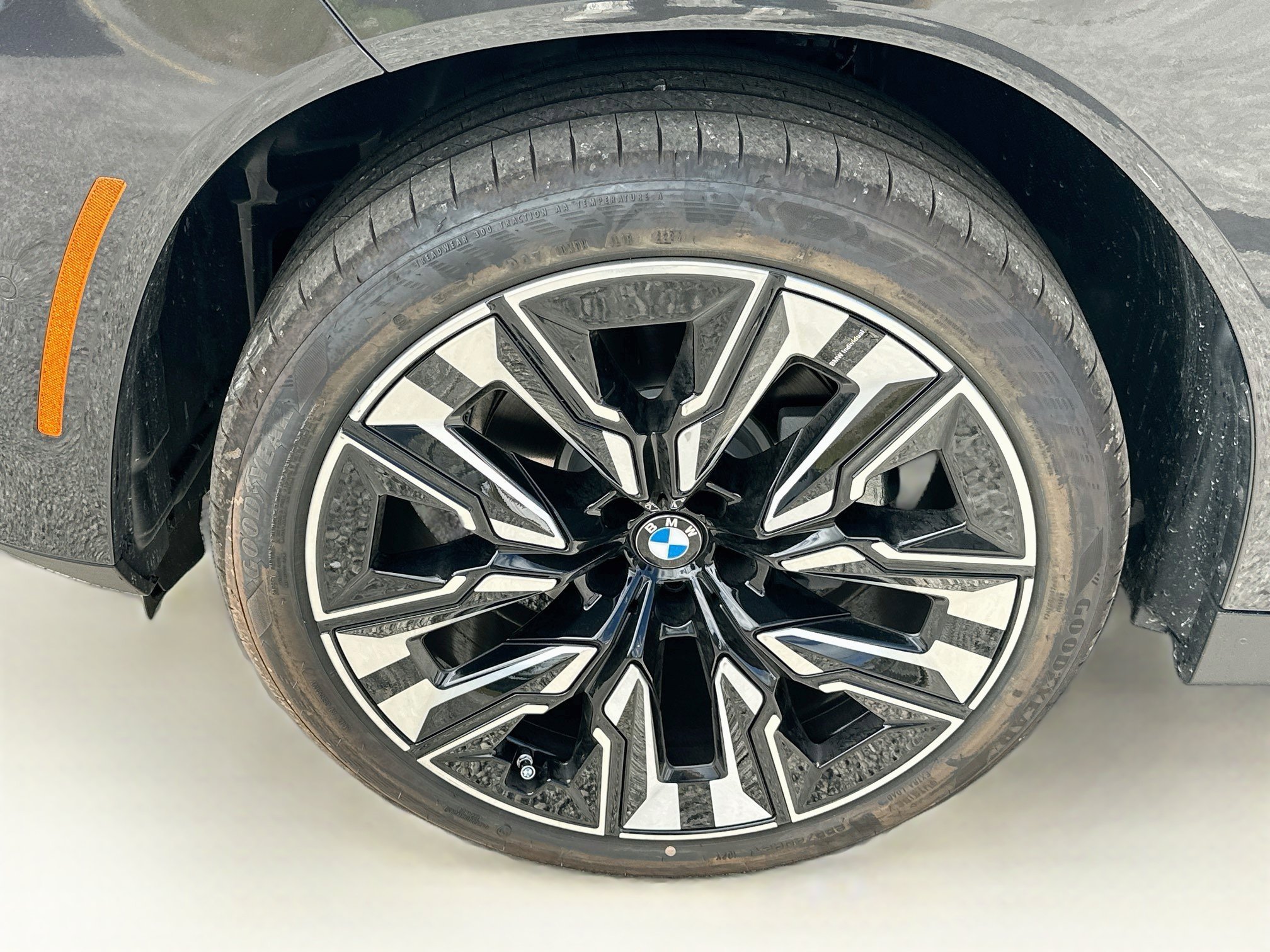 Used 2025 BMW X3 xDrive30i w/ M Sport Package AWD/4WD image 26
