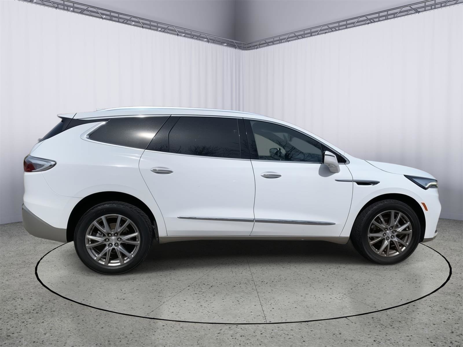 Used 2022 Buick Enclave Premium image 6