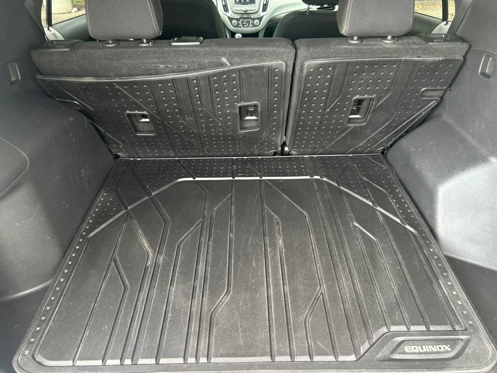 Used 2021 Chevrolet Equinox LS w/ LS Convenience Package AWD/4WD image 17