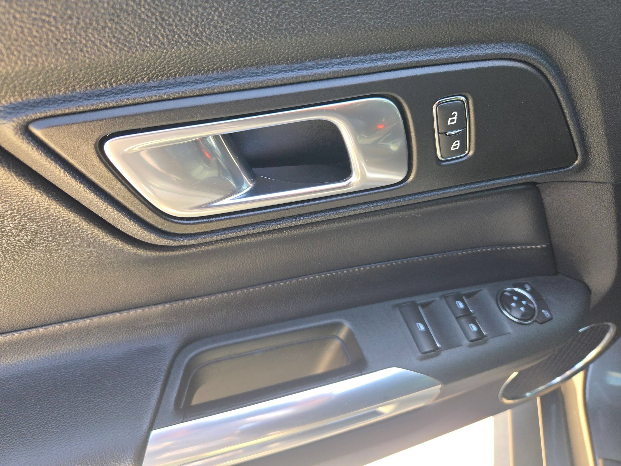 Used 2019 Ford Mustang Premium w/ Pony Package RWD image 12
