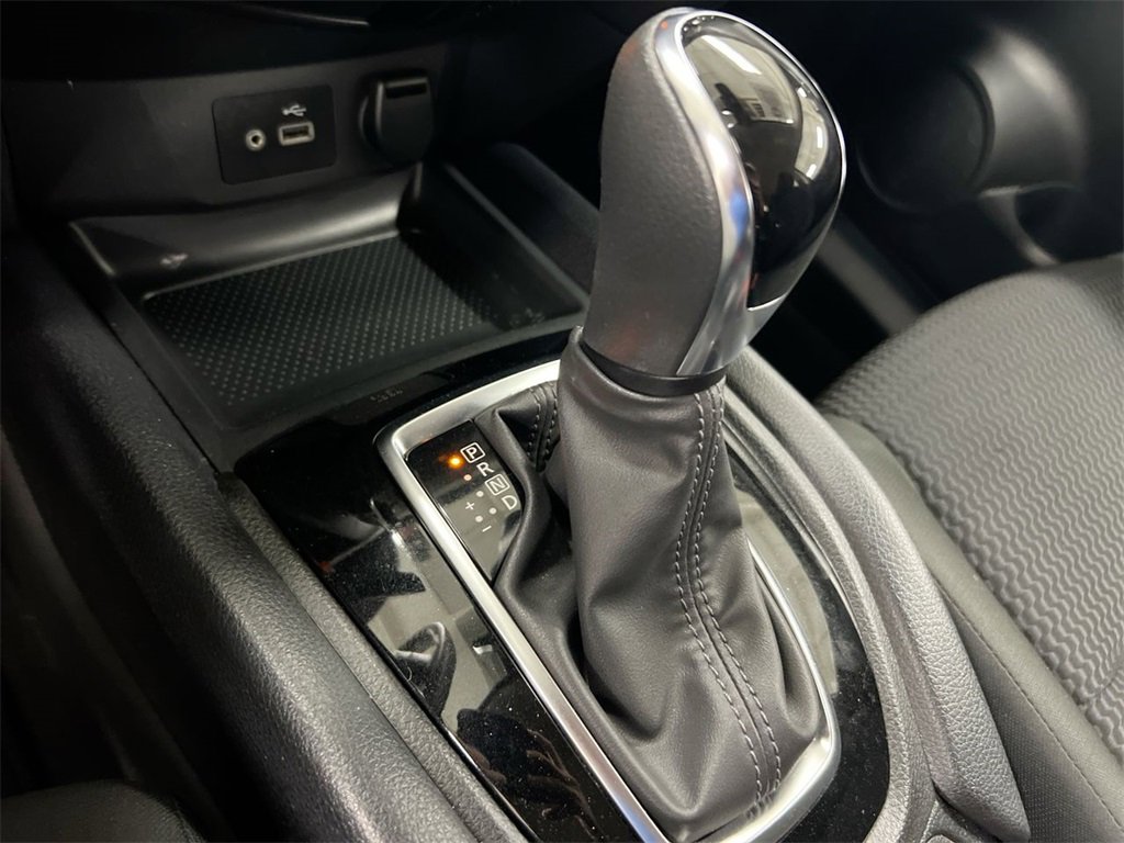 Used 2021 Nissan Rogue Sport S image 16