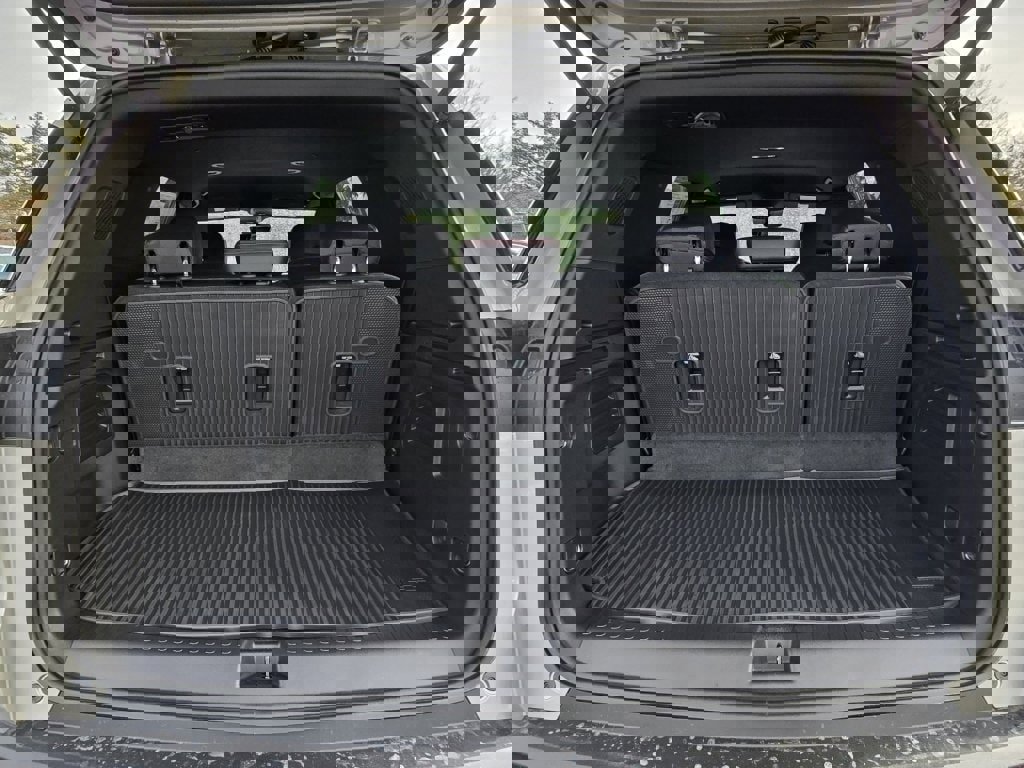 New 2026 Chevrolet Traverse Z71 w/ Enhanced Driving Package image 12