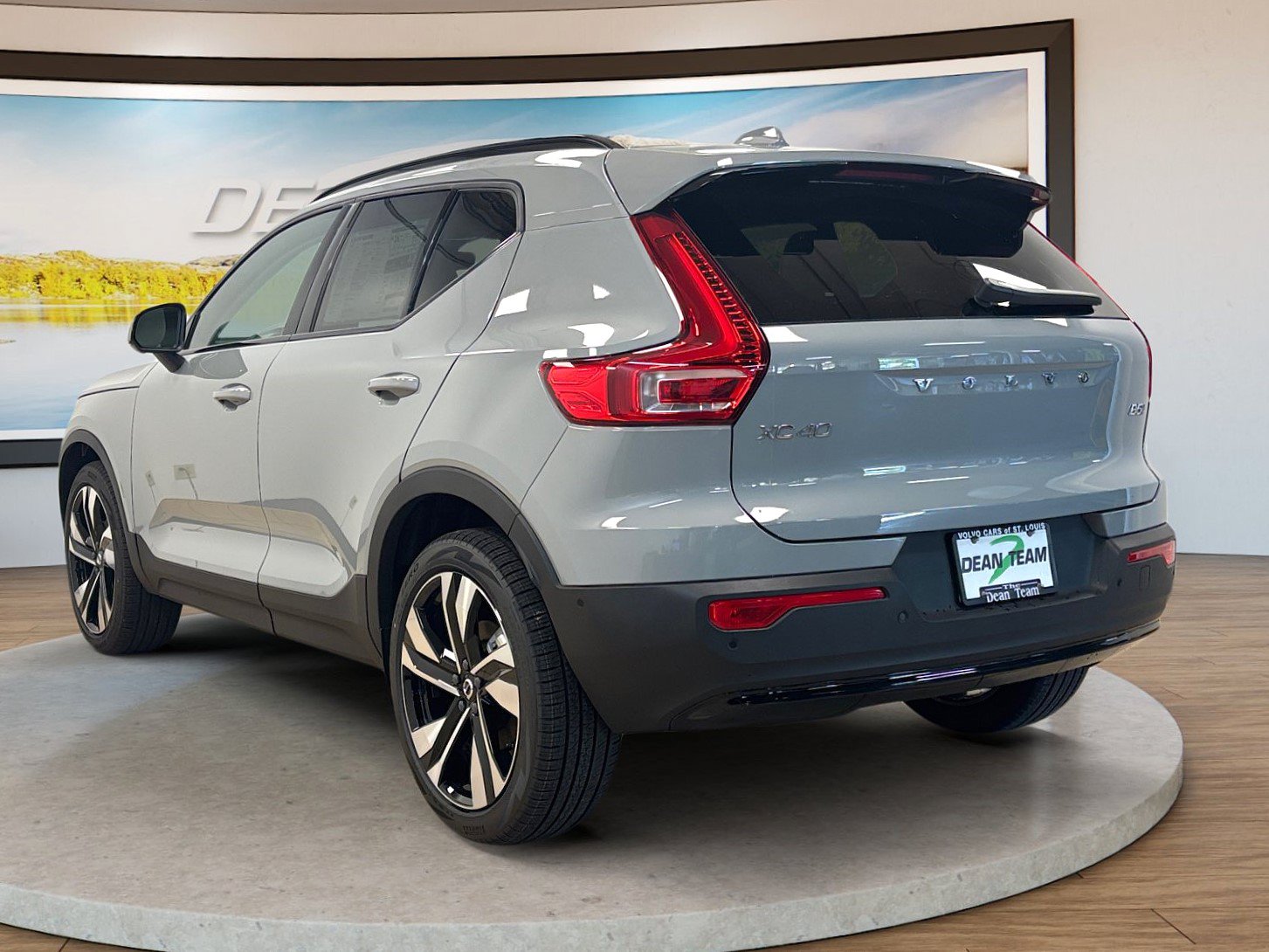 New 2026 Volvo XC40 B5 Ultra w/ Protection Package Premier AWD/4WD image 7