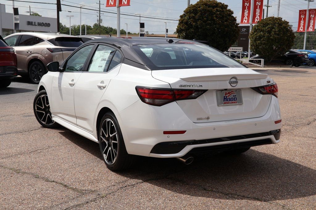 New 2025 Nissan Sentra SR image 2