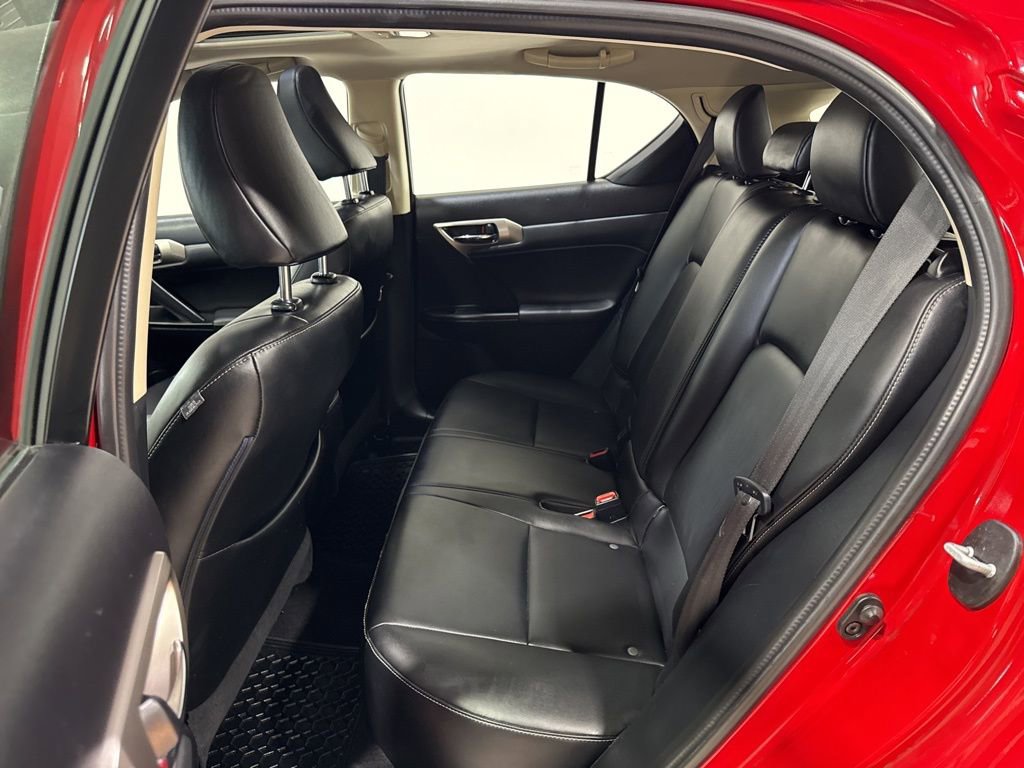 Used 2017 Lexus CT 200h w/ Navigation System Package FWD image 34