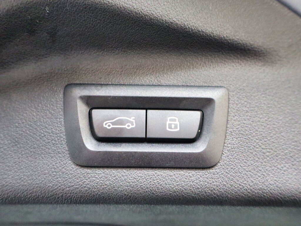 Used 2025 BMW X7 xDrive40i w/ M Sport Package AWD/4WD image 65