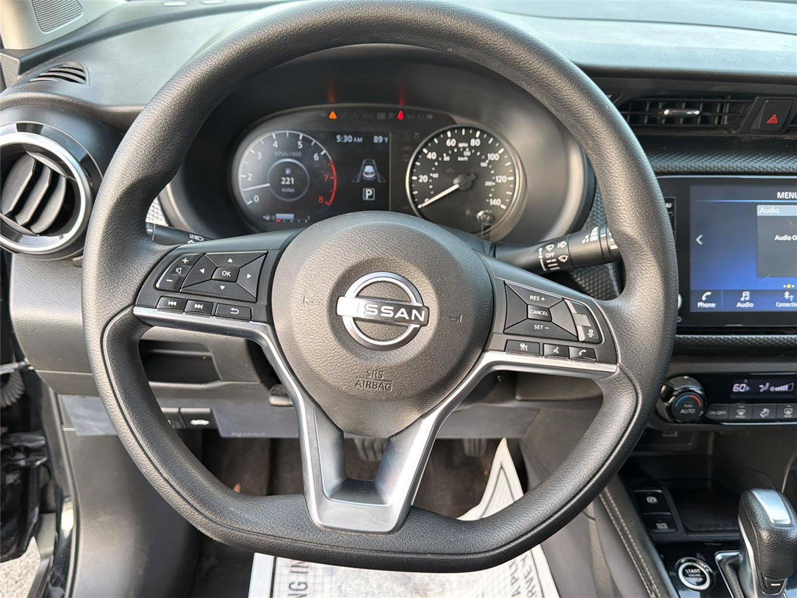 Used 2022 Nissan Kicks SV FWD image 11