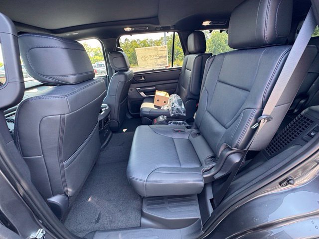 New 2026 Toyota Sequoia Platinum w/ Tow Technology Package AWD/4WD image 19