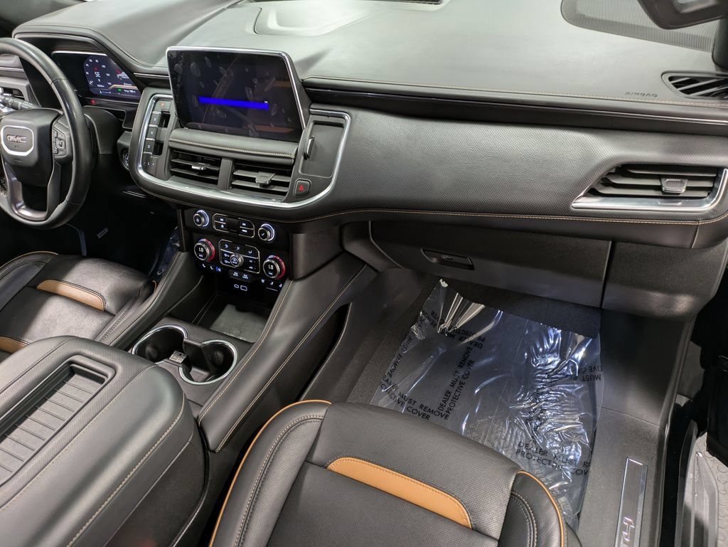 Used 2024 GMC Yukon AT4 w/ Technology Package AWD/4WD image 37
