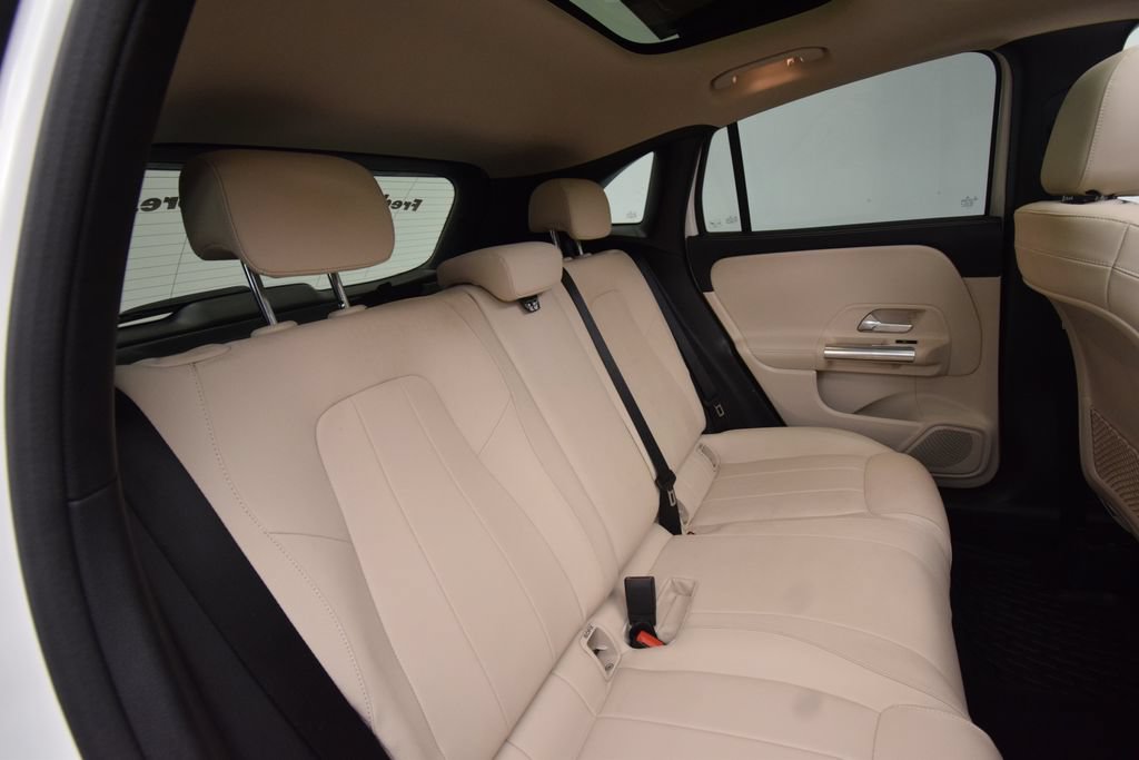 Used 2021 Mercedes-Benz GLA 250 4MATIC image 24